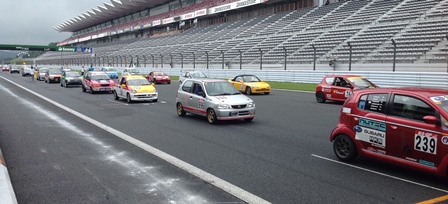 �X�^�[�g�O���b�h�ɕ��ԎQ�����p�i������F�́u�`�[�������J�Q�E�A���g�vNo.996